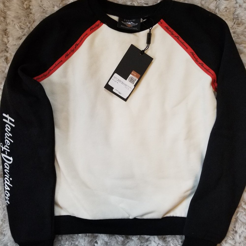 Harley Davidson White Pull Over Sweater